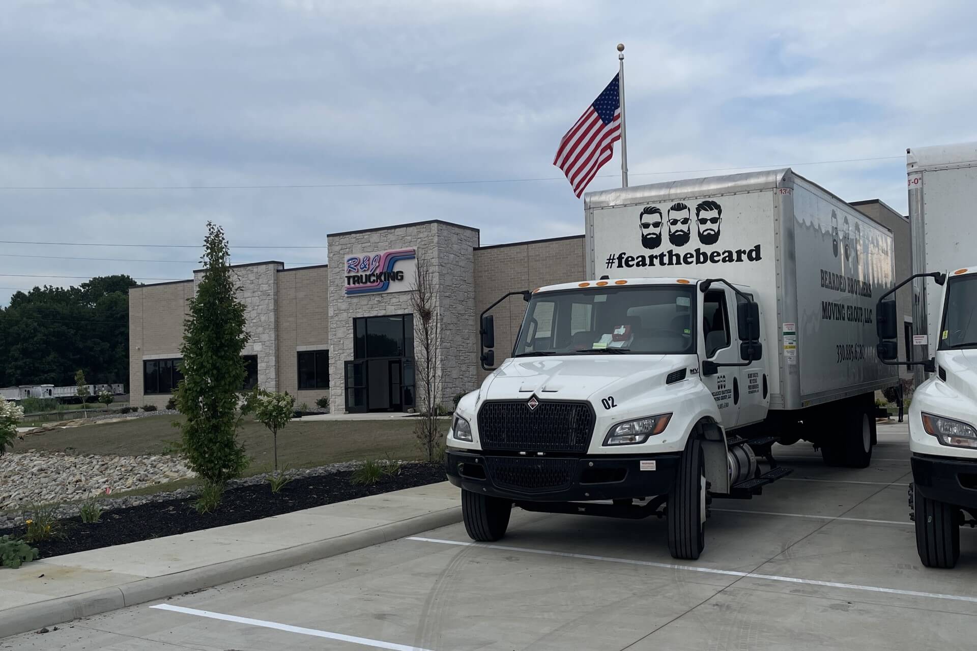 bbmg330 commercial movers