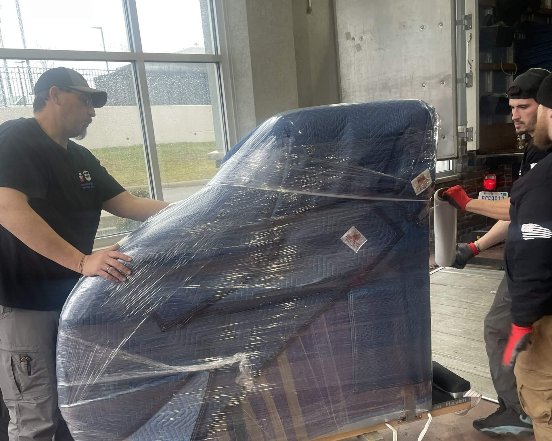 piano movers youngstown oh 44512